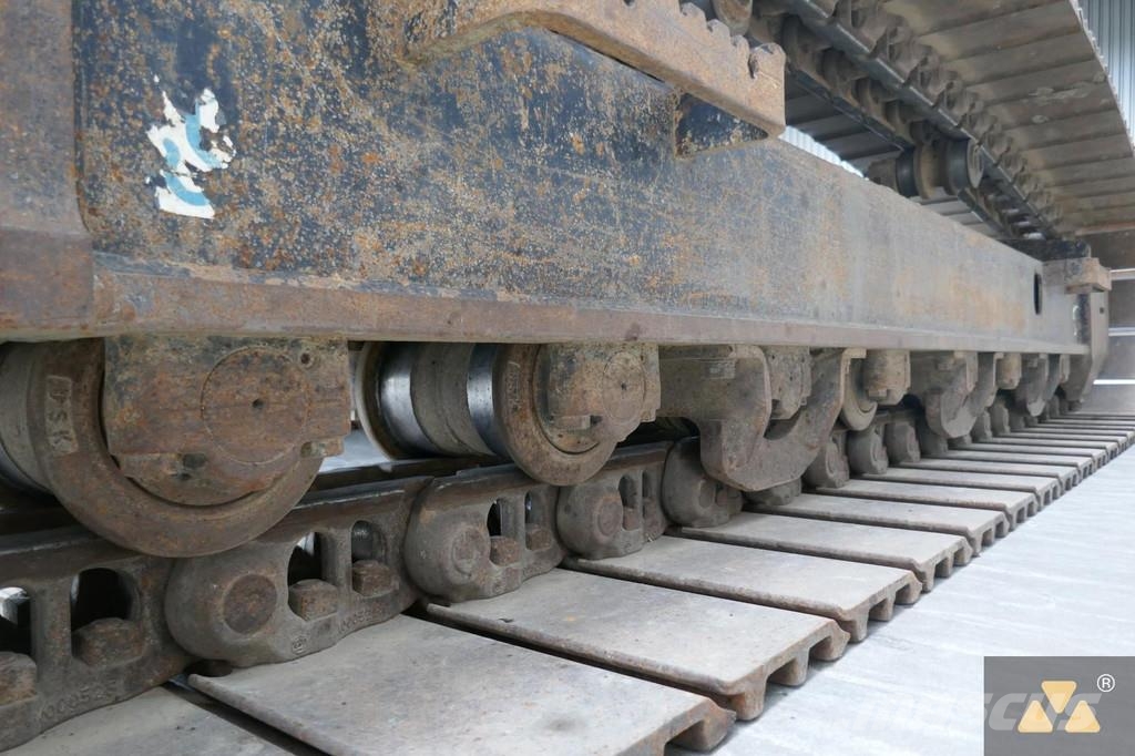 Hitachi ZX225USLC-6 Kāpurķēžu ekskavatori