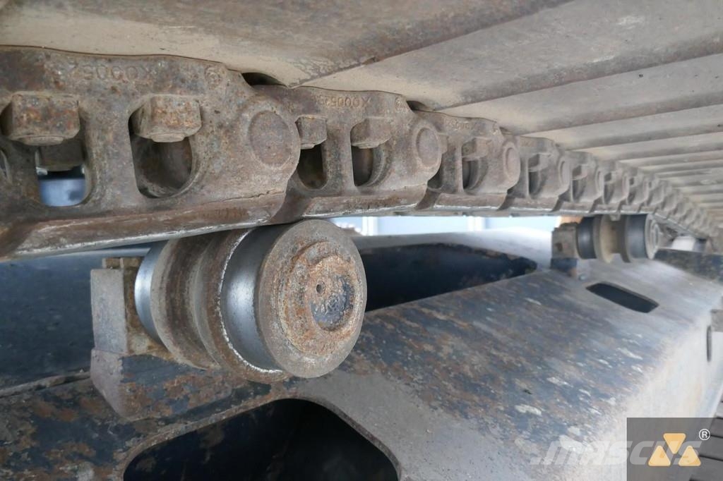 Hitachi ZX225USLC-6 Kāpurķēžu ekskavatori