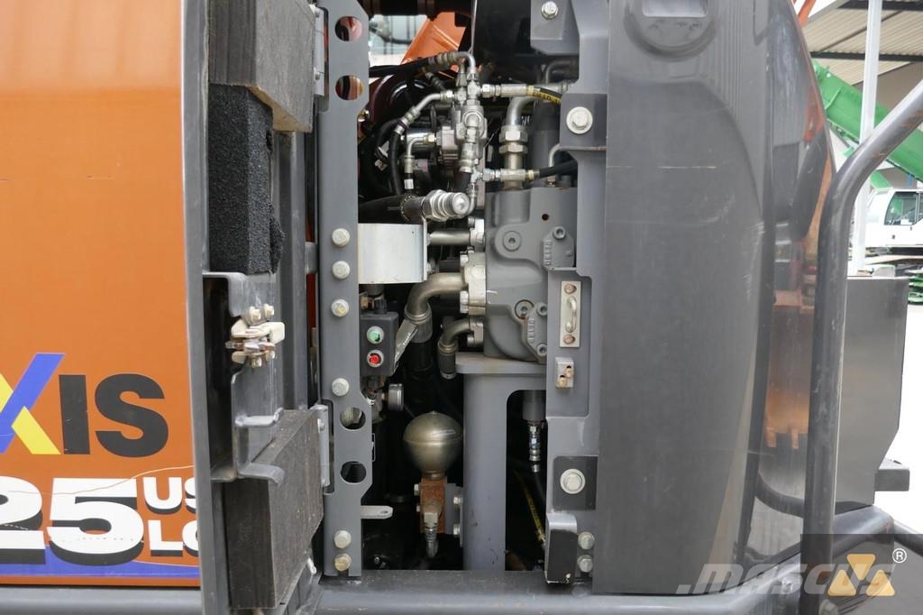 Hitachi ZX225USLC-6 Kāpurķēžu ekskavatori