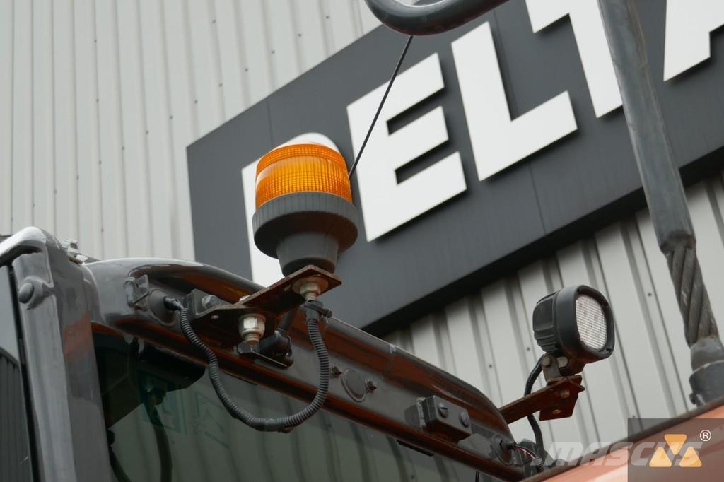 Hitachi ZX225USLC-6 Kāpurķēžu ekskavatori