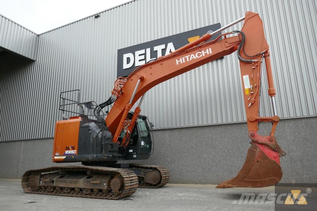 Hitachi ZX225USLC-6 Kāpurķēžu ekskavatori