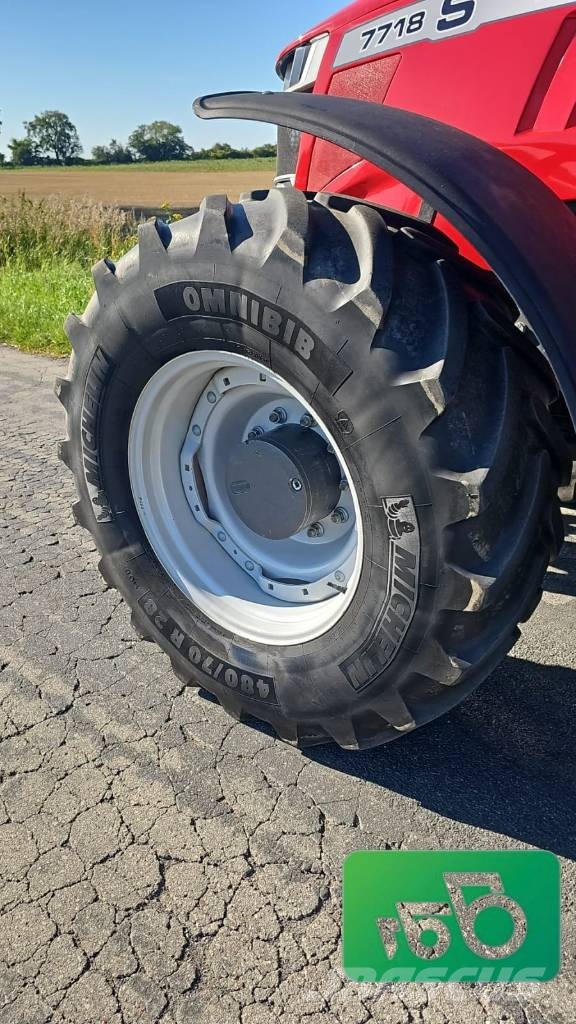 Massey Ferguson 7718 Traktori