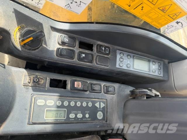 New Holland E 140 C SR Crawler excavators