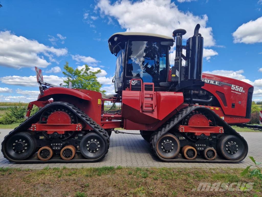 Versatile 550DT トラクター