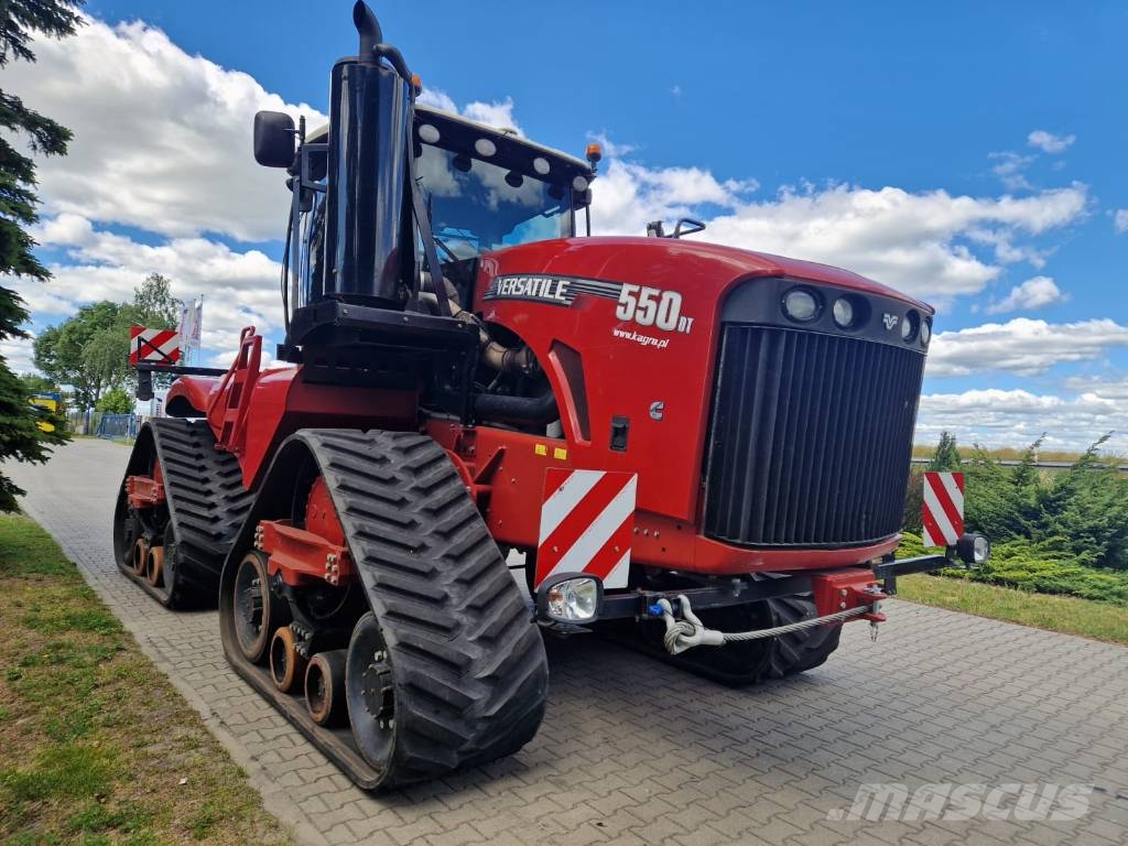 Versatile 550DT トラクター