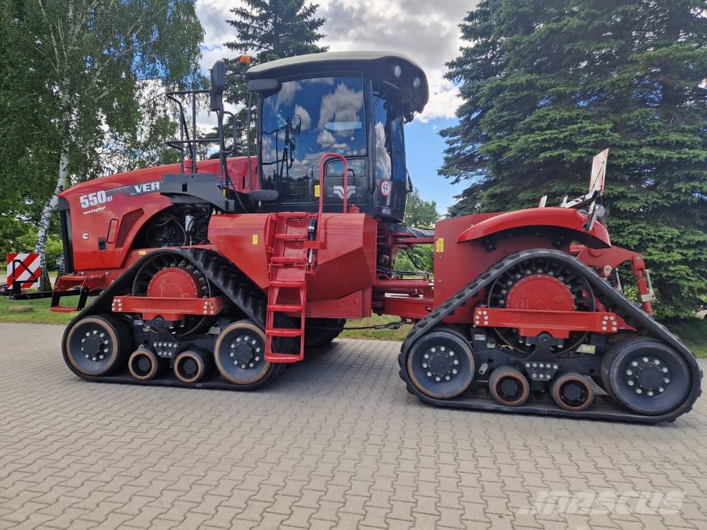 Versatile 550DT トラクター