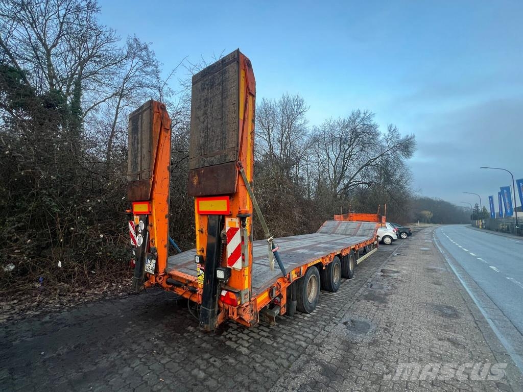 Actm S46315 C/HC Semi remorque surbaissée
