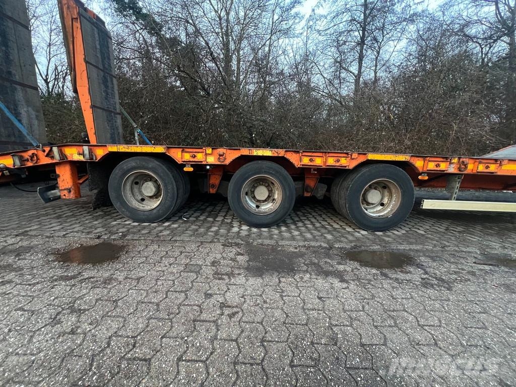 Actm S46315 C/HC Semi remorque surbaissée