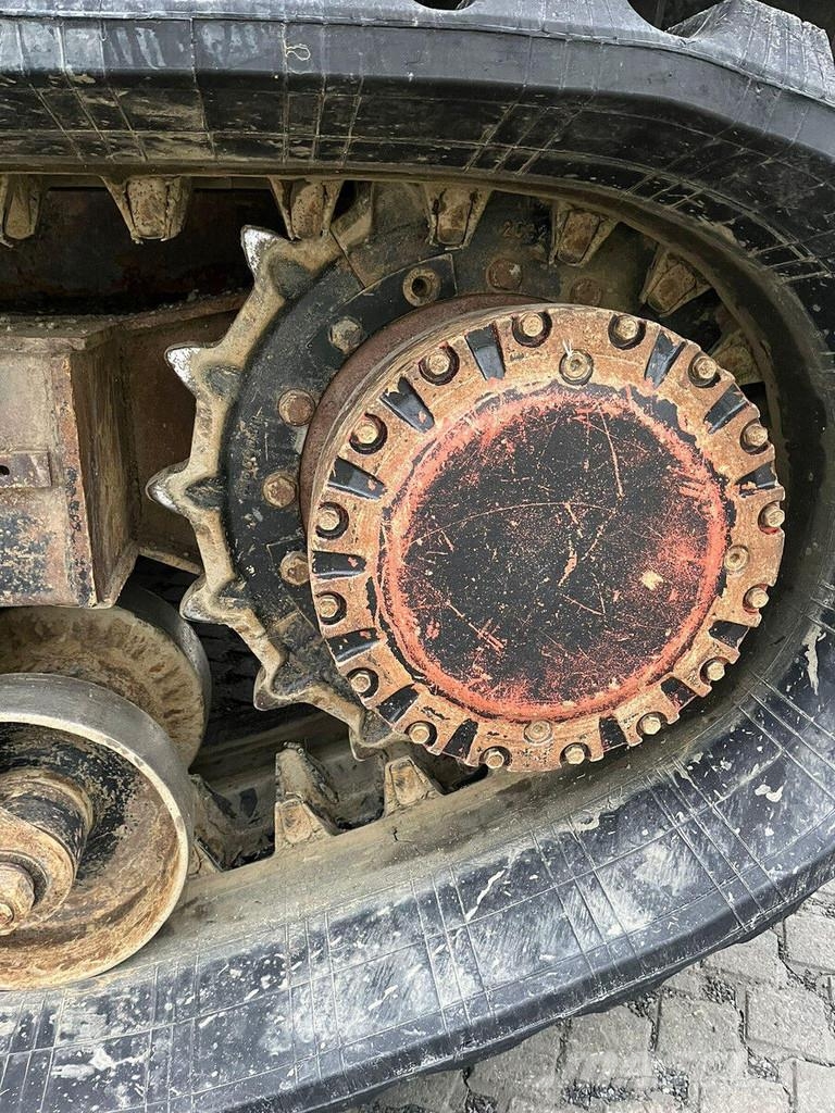Morooka MST 3000 V D Vikšrinė savivartė technika