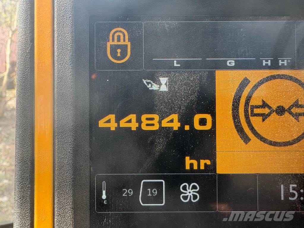 JCB JS 175 W Excavadoras de ruedas