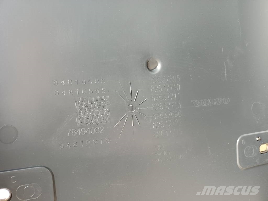 Volvo MUDGUARD 82637695 底盘和悬架