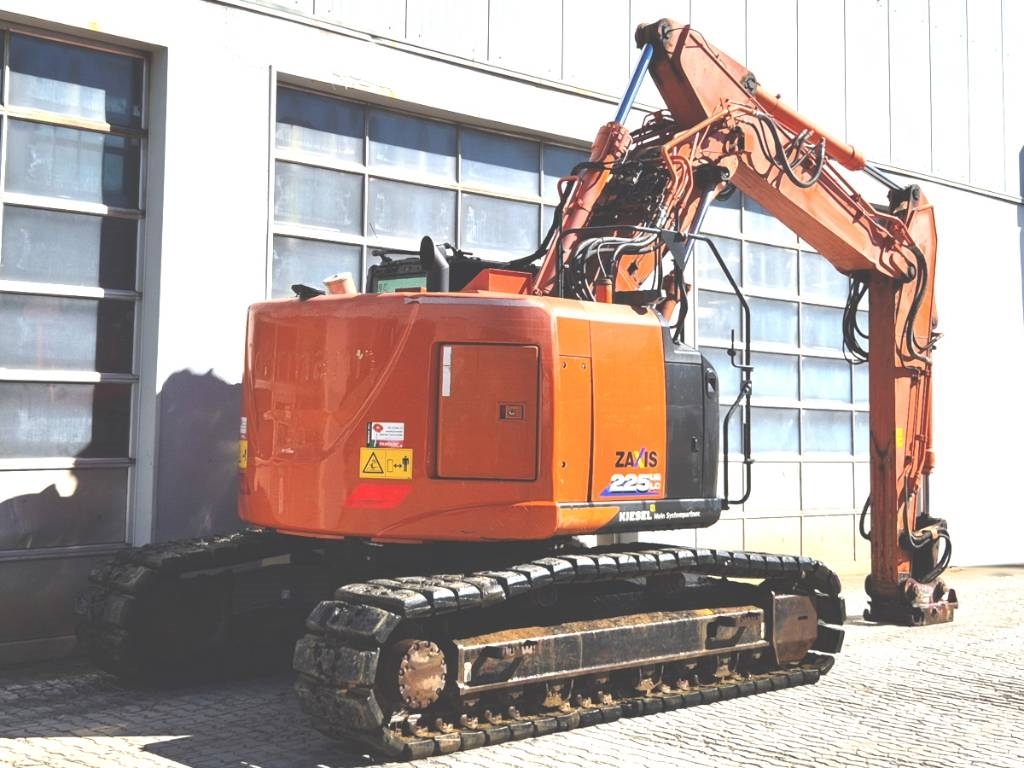 Hitachi ZX 225 USLC-6 Telakaivukoneet
