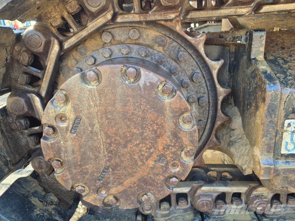 Hitachi ZX 225 USLC-6 Telakaivukoneet