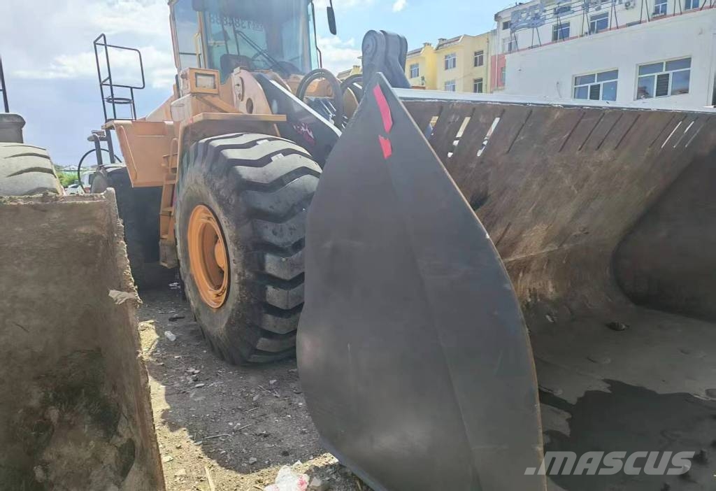 Volvo L220F Kolesni nakladalci