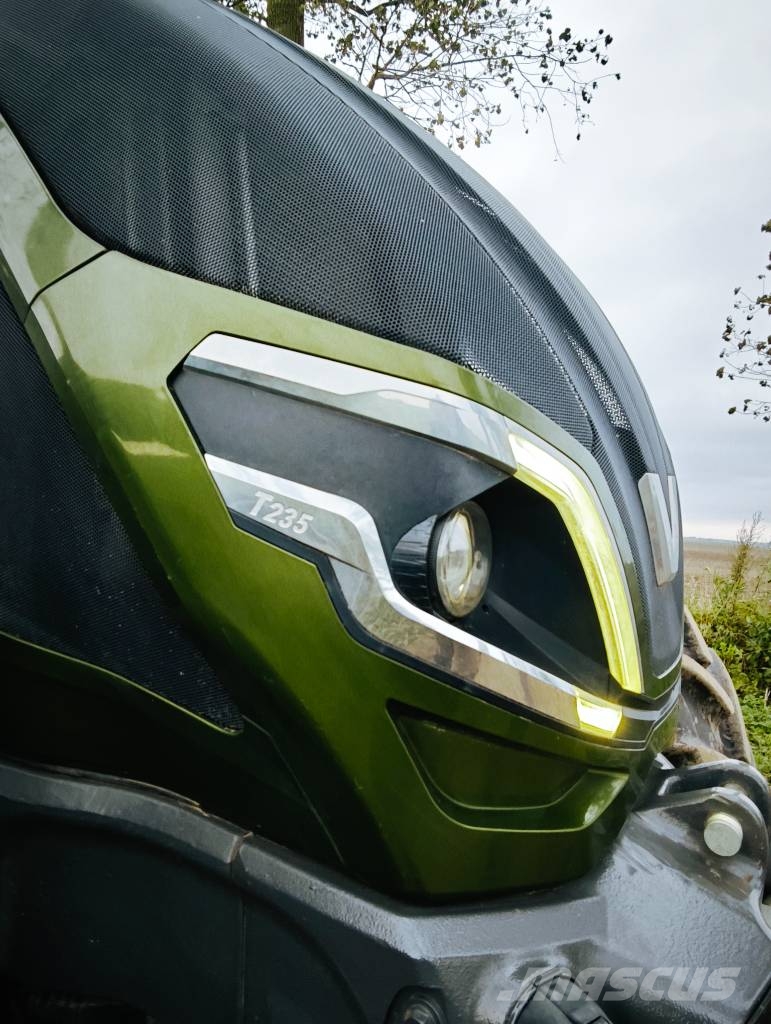 Valtra T 235 Versu Traktori