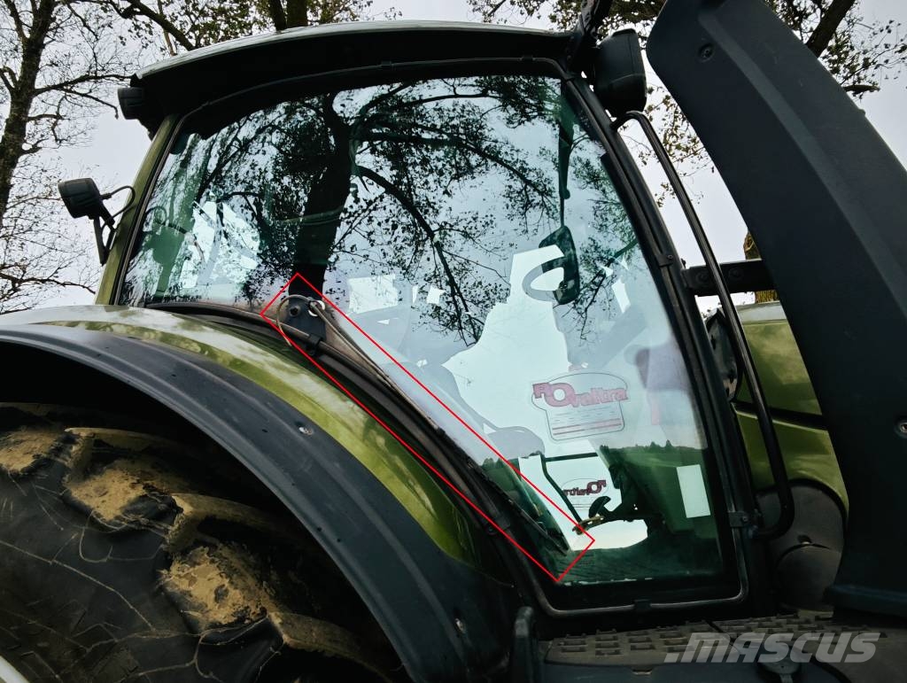 Valtra T 235 Versu Traktori