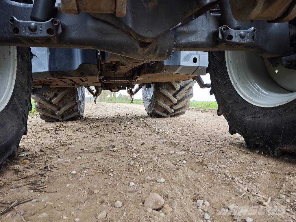 Valtra T 235 Versu Traktori