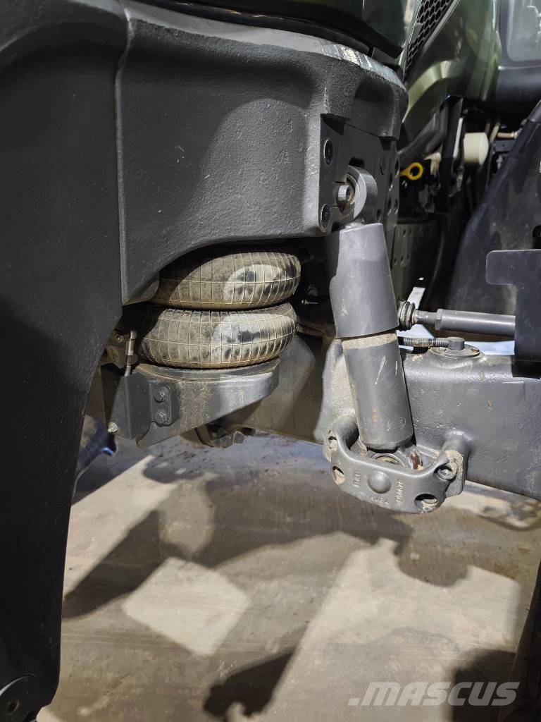 Valtra T 235 Versu Traktori