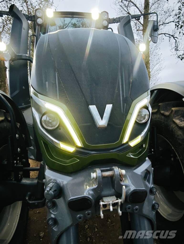 Valtra T 235 Versu Traktori