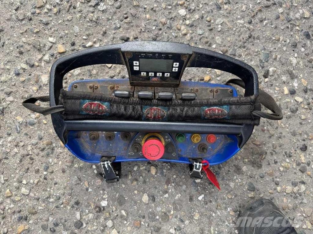 Lecitrailer 3 AXLE + HMF 1820-K3 + REMOTE CONTROL Poluprikolice sa otvorenim sandukom