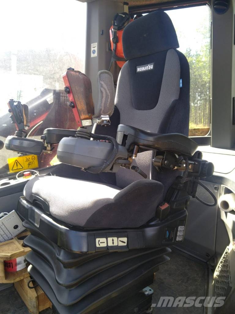 Komatsu 911.6 Cosechadoras