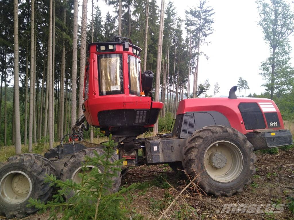 Komatsu 911.6 Cosechadoras