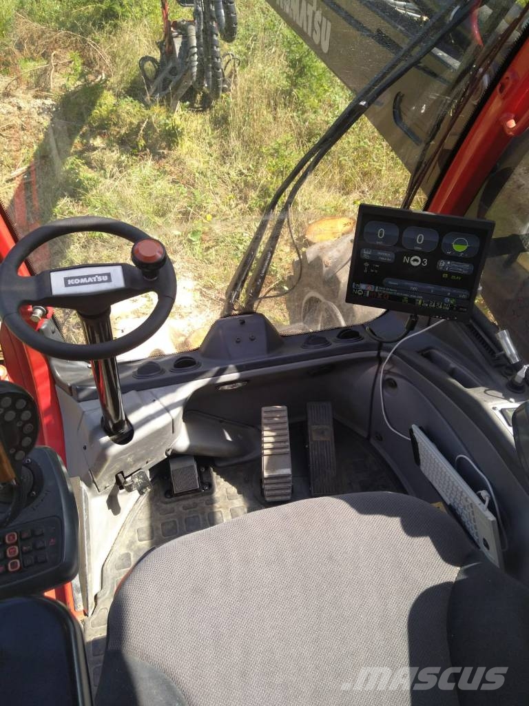 Komatsu 911.6 Cosechadoras