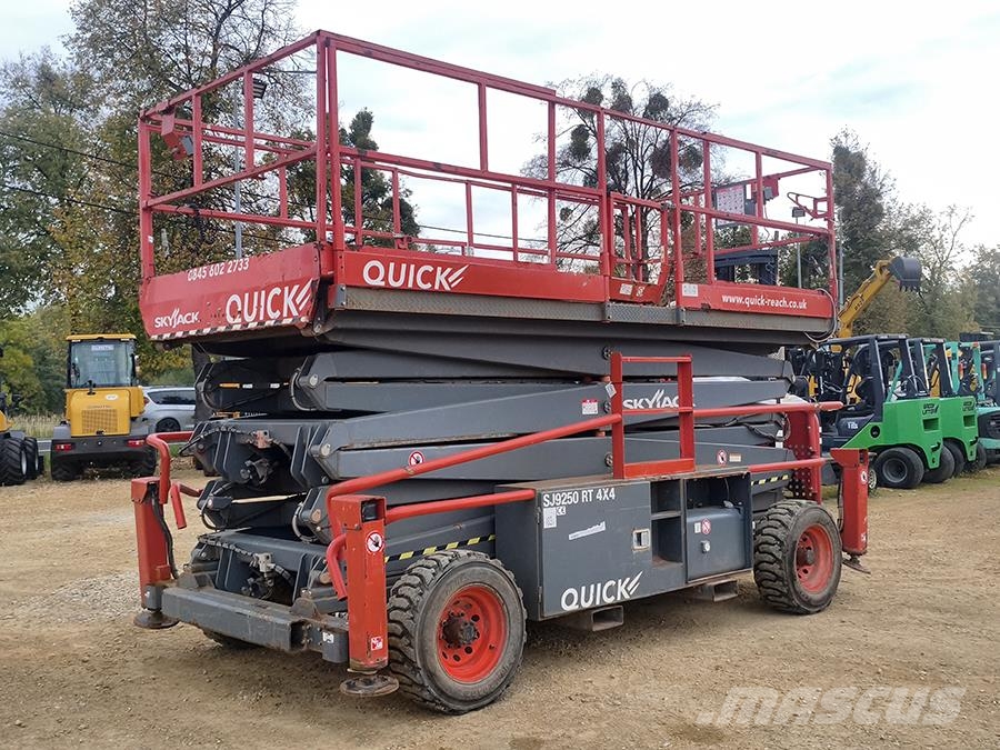 SkyJack SJ 9250 Elevadores de tesoura