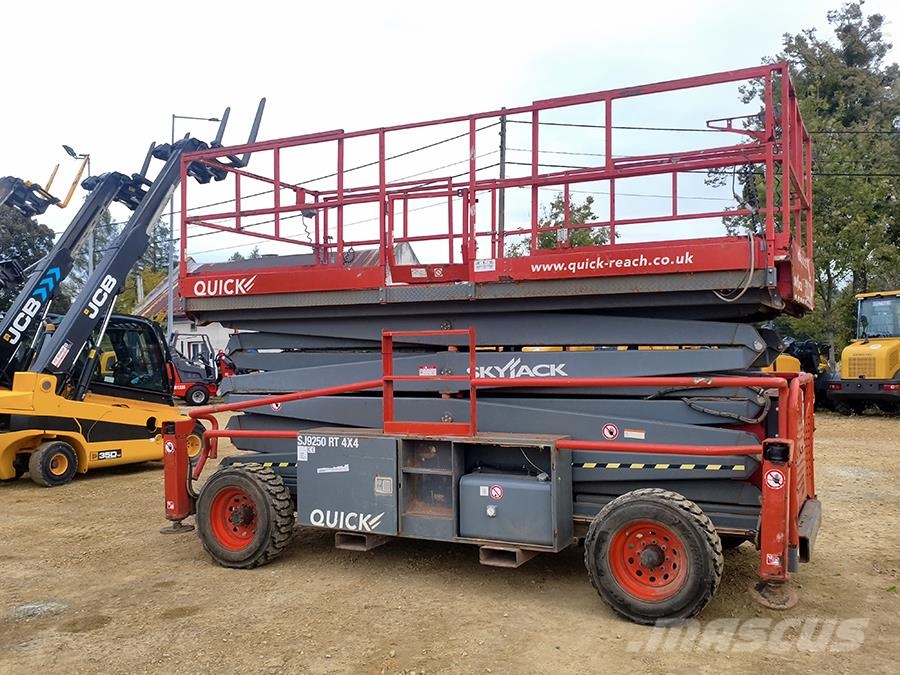 SkyJack SJ 9250 Scissor lifts
