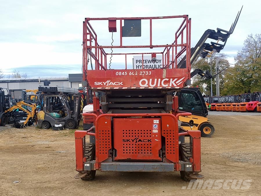 SkyJack SJ 9250 剪叉式升降机