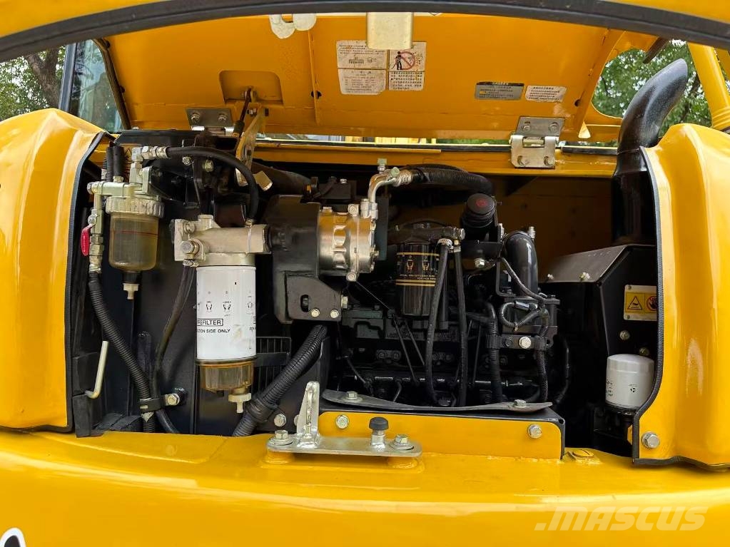 Komatsu PC 70-8 Escavatori cingolati