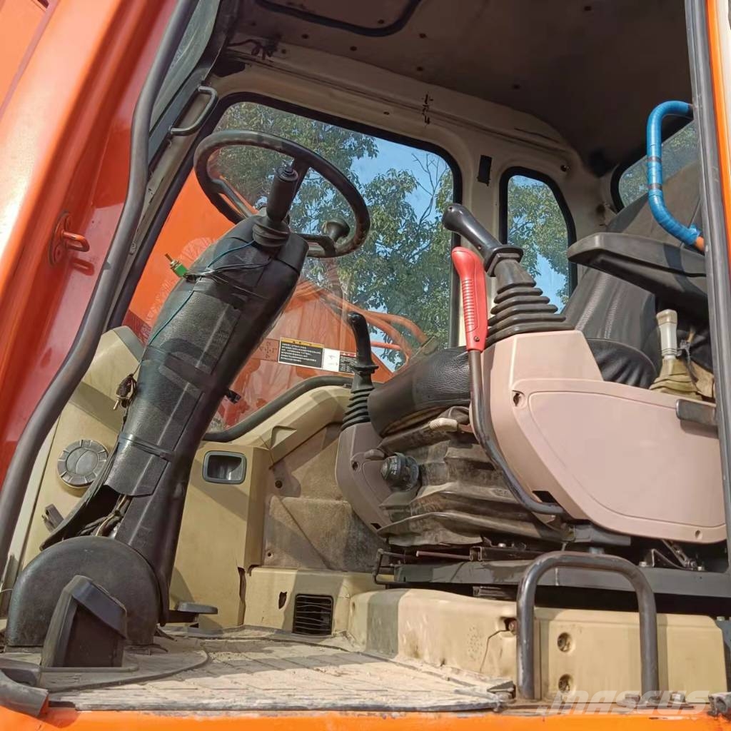 Doosan DH150W-7 Колісні екскаватори