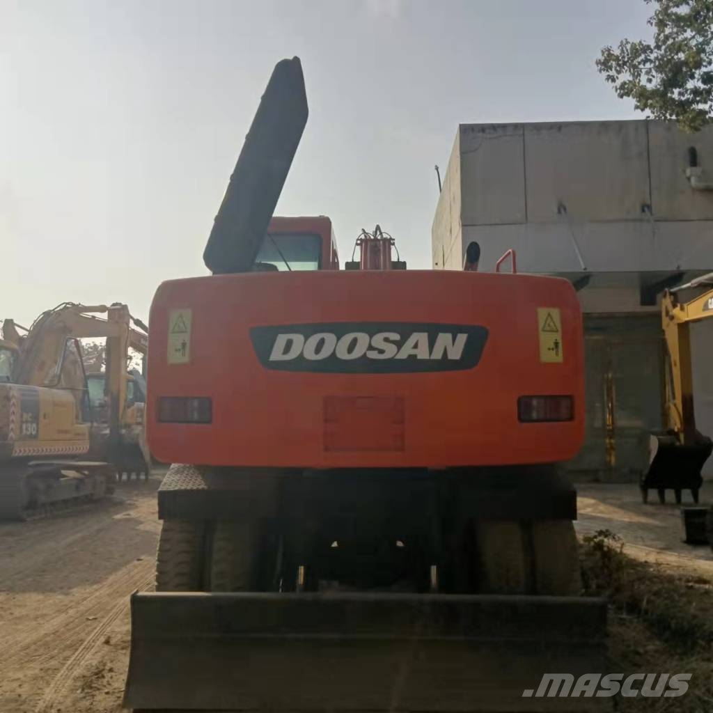 Doosan DH150W-7 Колісні екскаватори