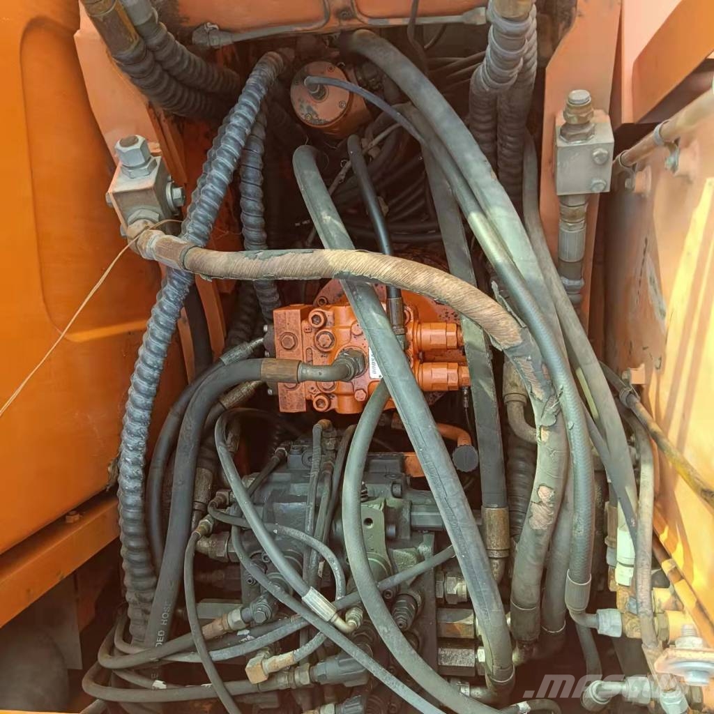 Doosan DH150W-7 Колісні екскаватори