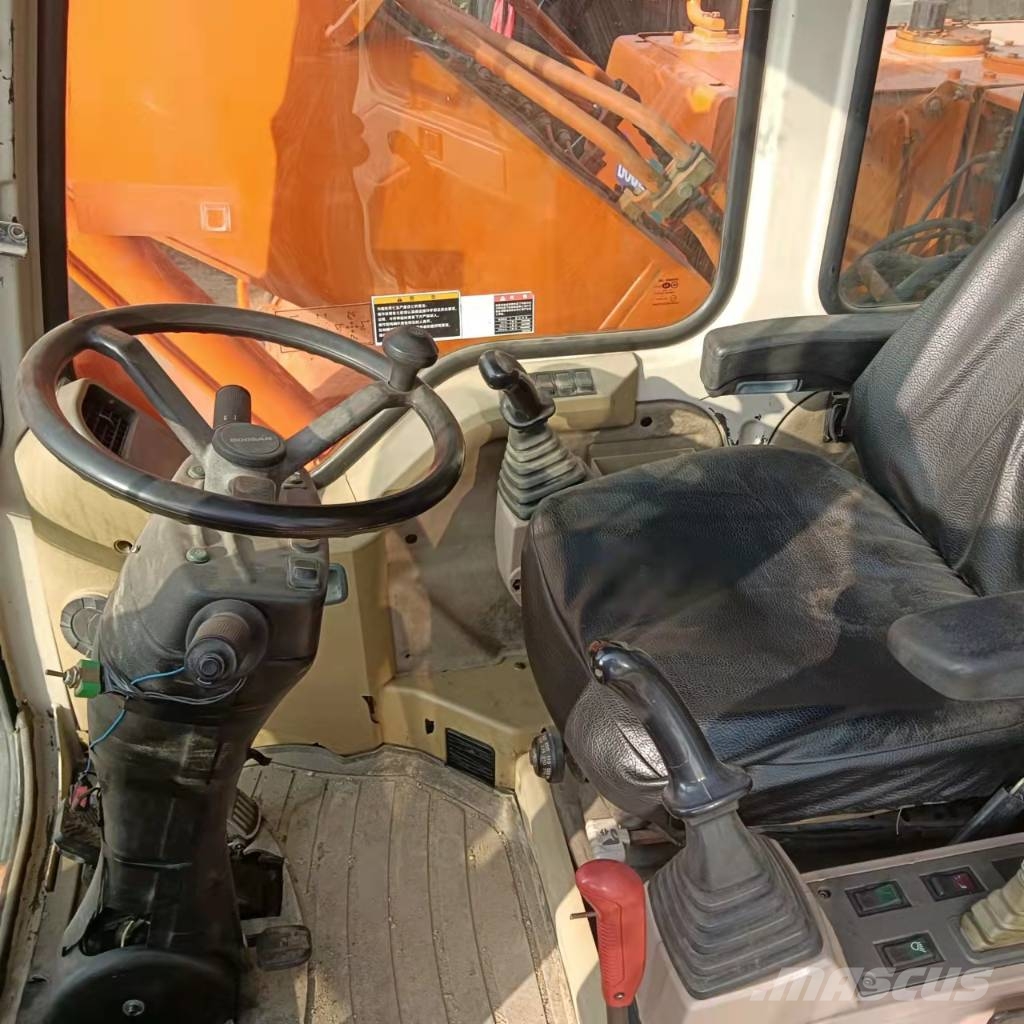 Doosan DH150W-7 Колісні екскаватори