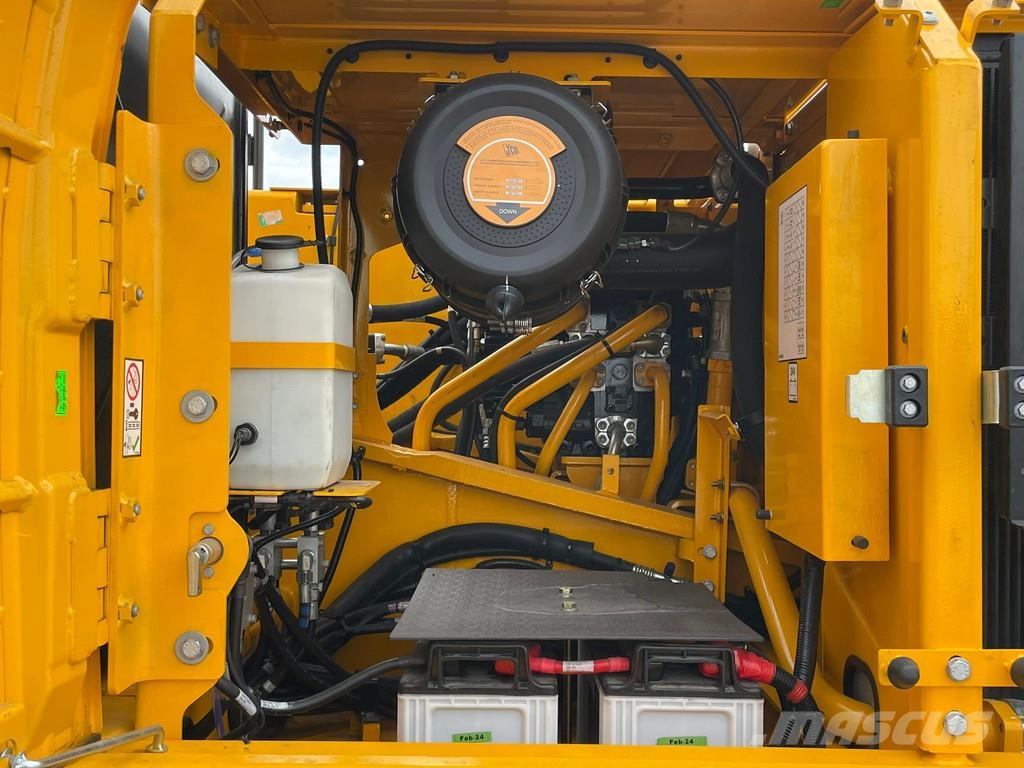 JCB 245 HD Long Reach Excavatoare cu brat lung