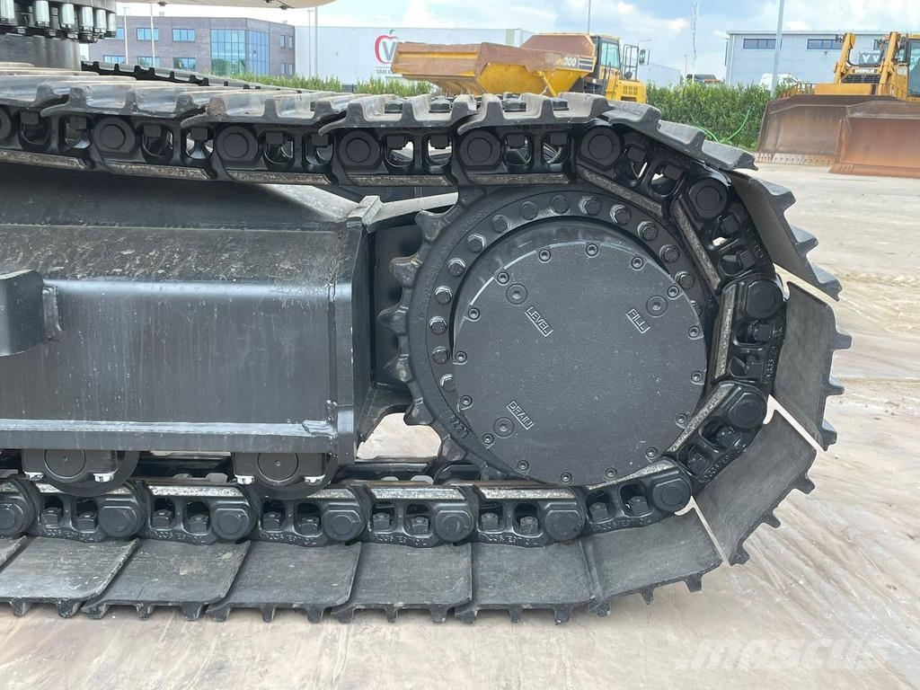 JCB 245 HD Long Reach Excavatoare cu brat lung