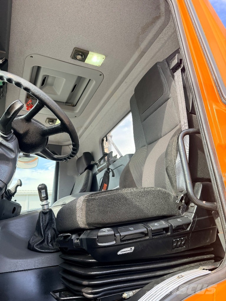 Scania P 114 Kamioni sa kranom