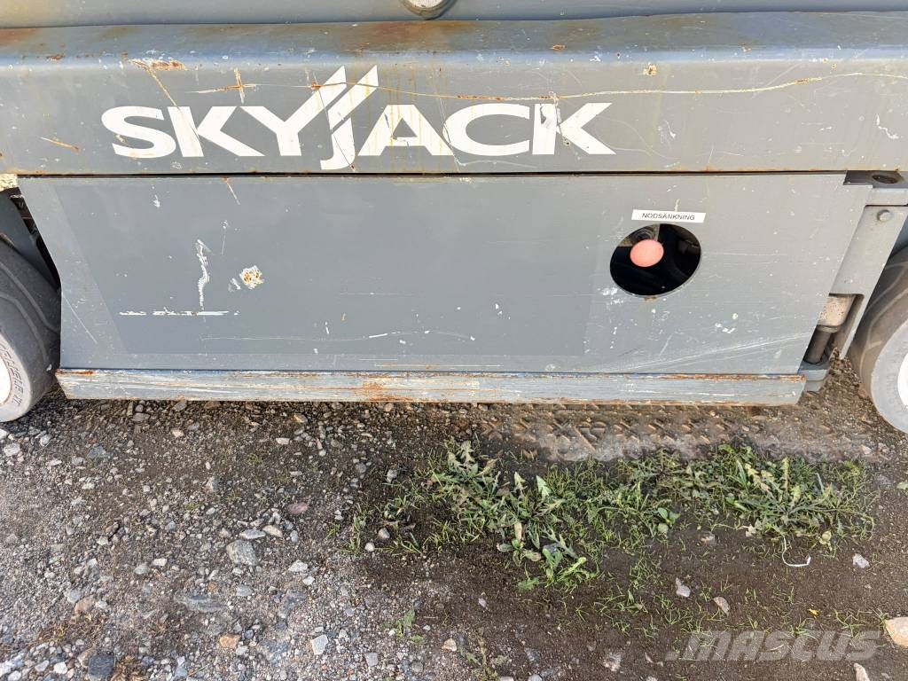SkyJack SJ 3219 Šķerveida pacēlāji