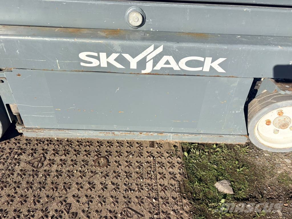 SkyJack SJ 3219 Šķerveida pacēlāji