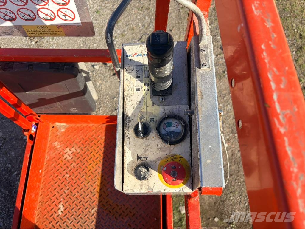 SkyJack SJ 3219 Šķerveida pacēlāji