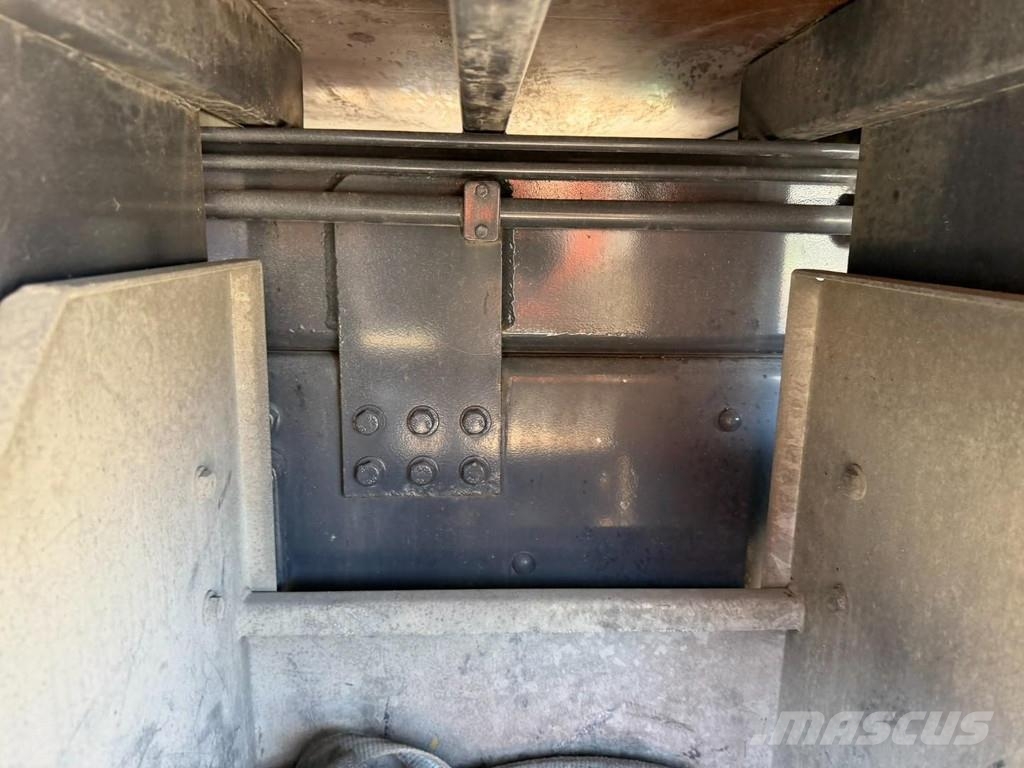 Scania P410 8x4 TRIDEM + CRANE HIAB 244 EP-4 HIDUO - RETA A/T 크레인