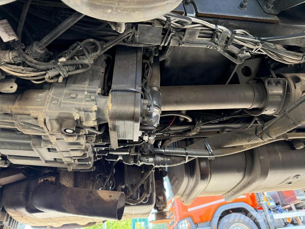 Scania P410 8x4 TRIDEM + CRANE HIAB 244 EP-4 HIDUO - RETA A/T 크레인