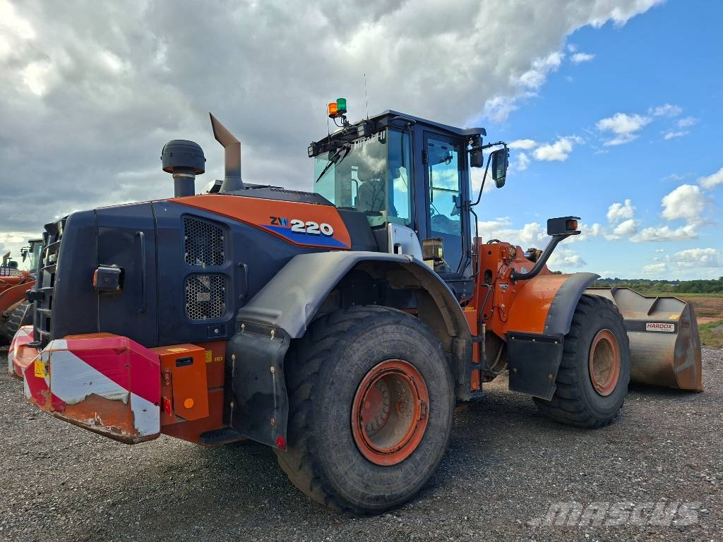 Hitachi ZW 220-6 Radlader