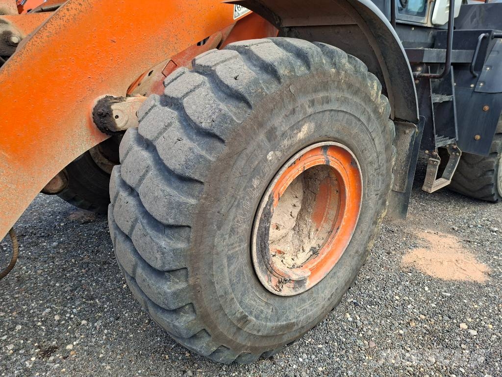 Hitachi ZW 220-6 Radlader