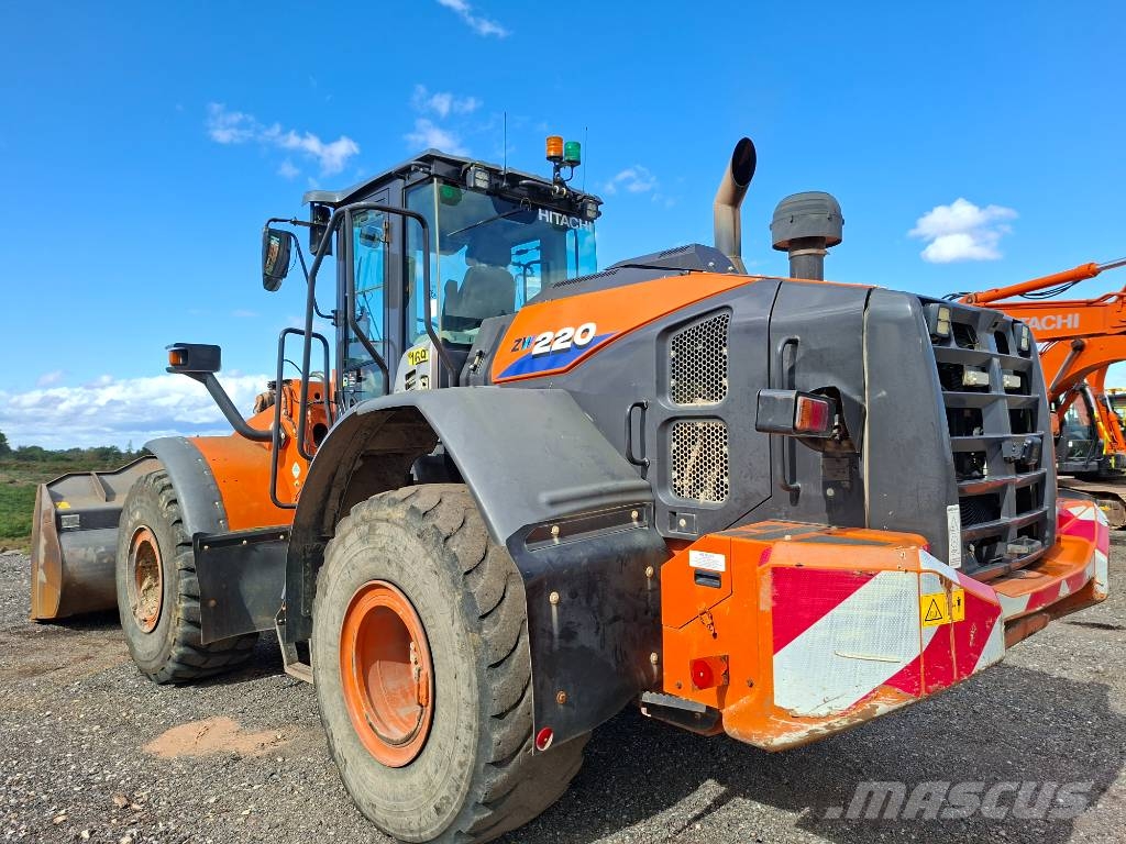 Hitachi ZW 220-6 Radlader