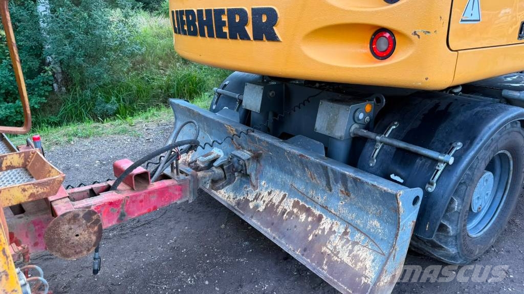 Liebherr A 918 Litronic Ratasekskavaatorid