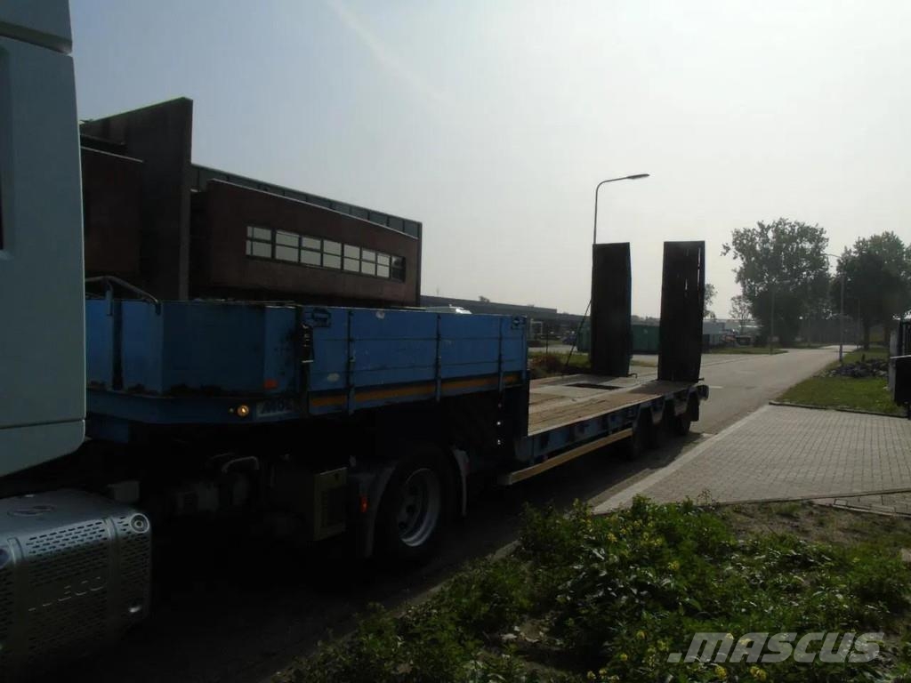 MOL DIEPLADER ramps + 3x axle + steering Semirremolques para transporte de vehículos