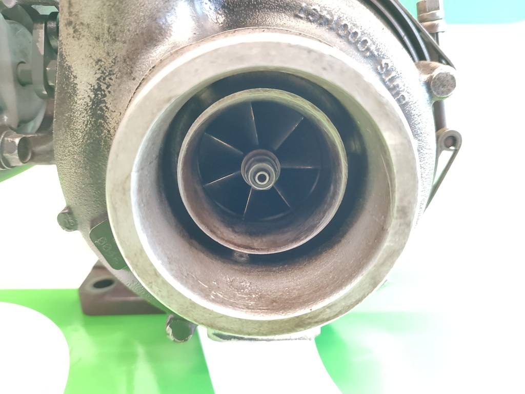JCB Fastrac 8330 Agco Power Sisu 837086077A engine tur Alusta ja jousitus