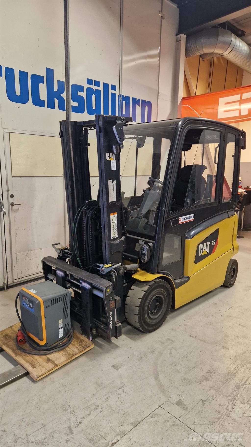 CAT Lift Trucks EP25N 전동 지게차